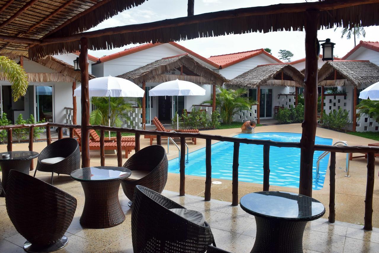 Vivi Bungalows Resort Nai Harn Buitenkant foto